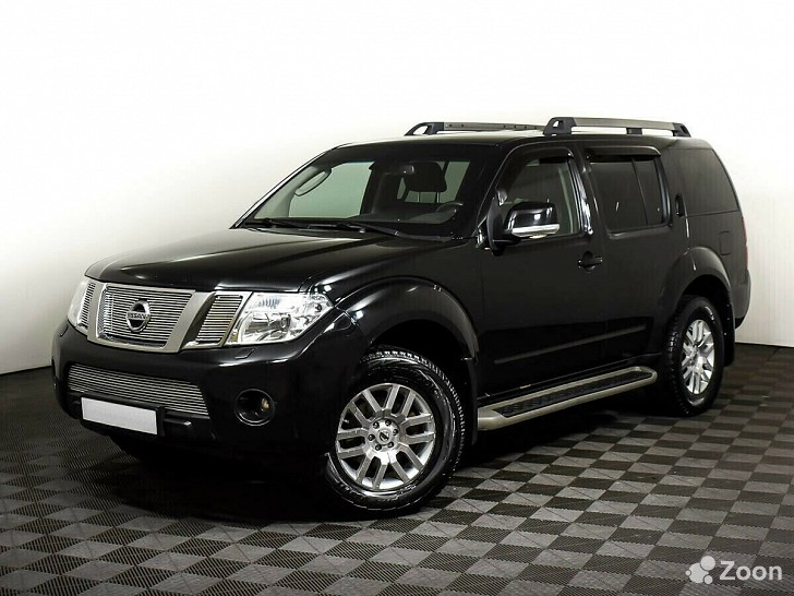 Nissan Pathfinder 2500 см³ задний 2013  - изображение 1