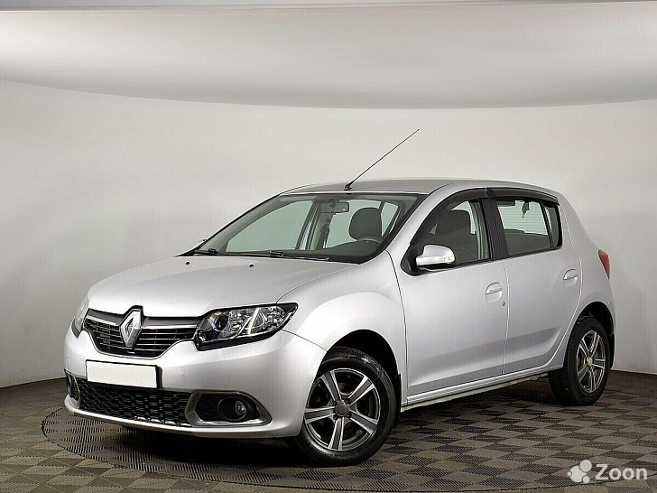 Renault Sandero 1600 см³ передний 2015 Москва - изображение 1