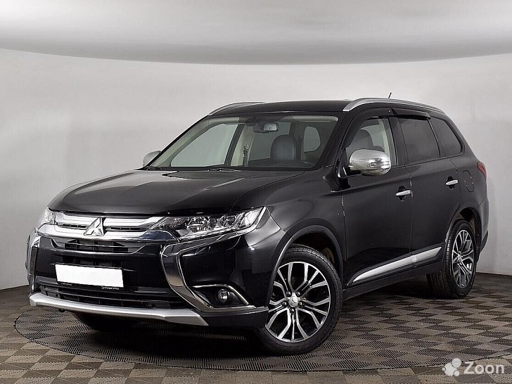 Mitsubishi Outlander 2400 см³ 4х4 2016 Москва - изображение 1