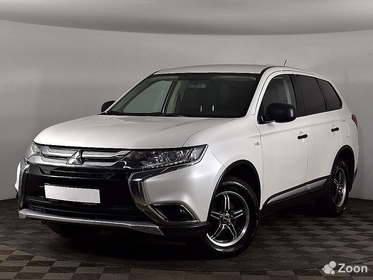 Mitsubishi Outlander 2000 см³ 4х4 2016  - изображение 1