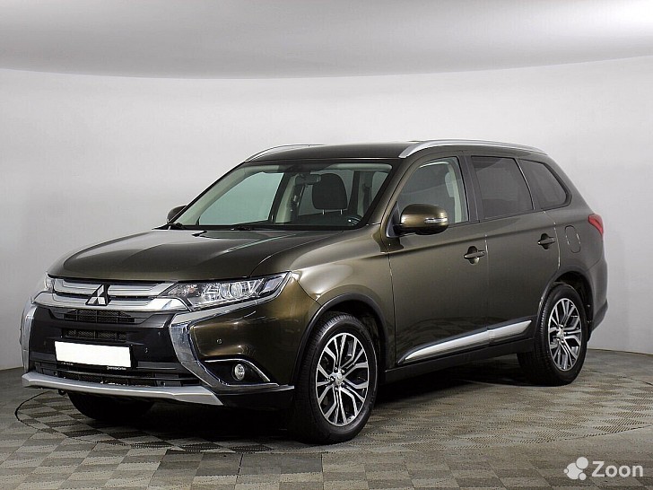 Mitsubishi Outlander 2000 см³ 4х4 2018 Москва - изображение 1