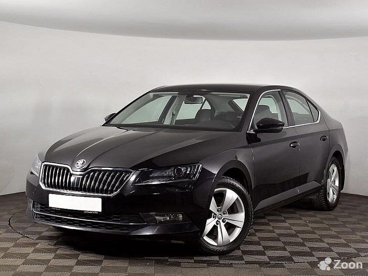 Skoda Superb 1400 см³ передний 2016 Москва - изображение 1