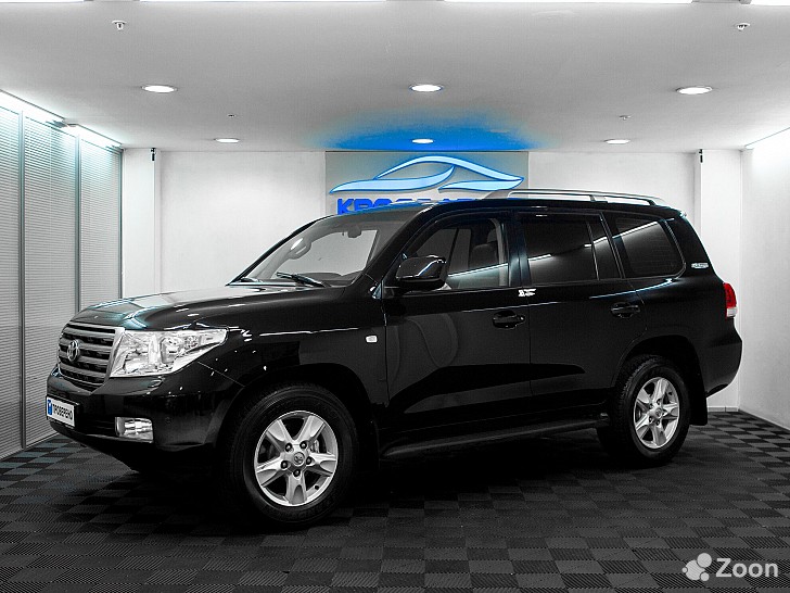 Toyota Land Cruiser 4500 см³ 4х4 2011 Москва - изображение 1